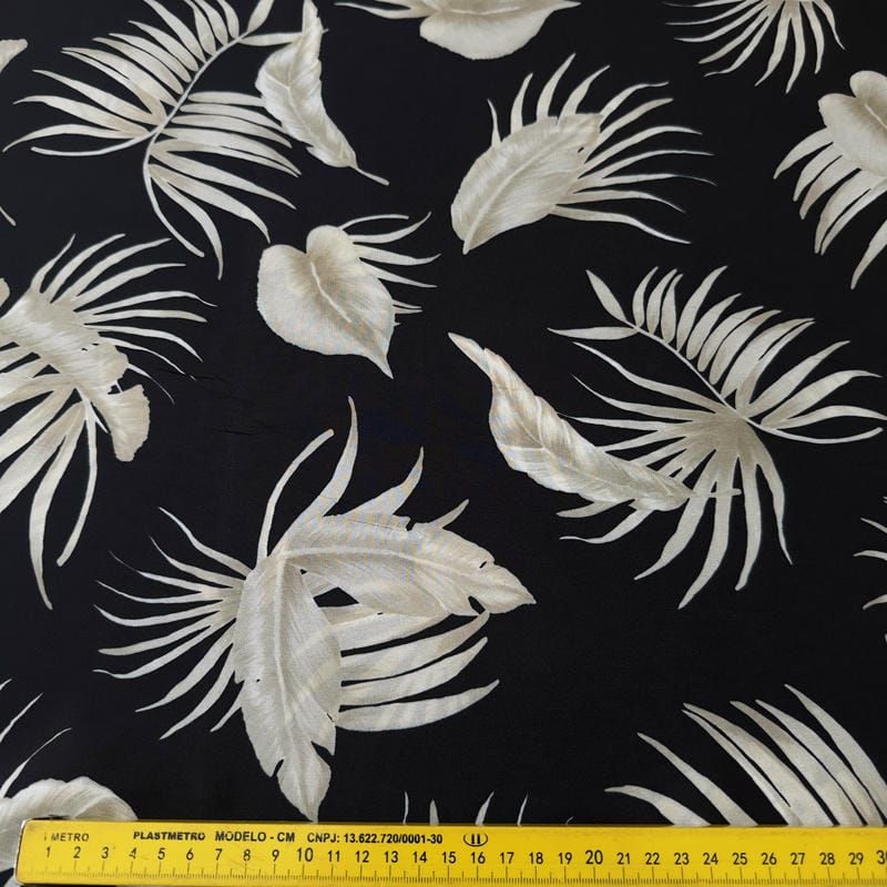 Tecido Crepe de Chine Estampado Tropical Leaves Noir • Conexão Tecidos