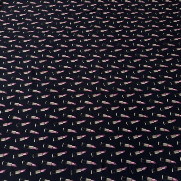 Tecido Crepe de Chine Estampado Lipstick Chic • Conexão Tecidos