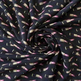 Tecido Crepe de Chine Estampado Lipstick Chic • Conexão Tecidos