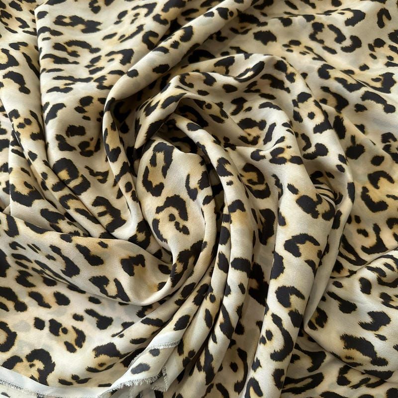 Tecido Crepe de Chine Estampado Leopard Classic • Conexão Tecidos