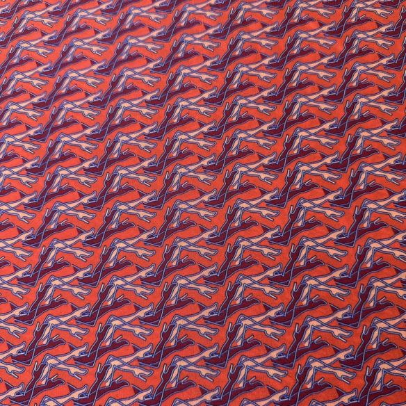 Tecido Crepe de Chine Estampado Red Legs • Conexão Tecidos