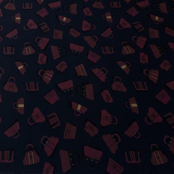 Tecido Crepe de Chine Estampado Bag Icons Chic • Conexão Tecidos