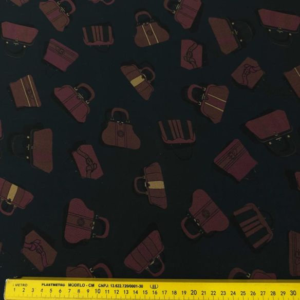 Tecido Crepe de Chine Estampado Bag Icons Chic • Conexão Tecidos