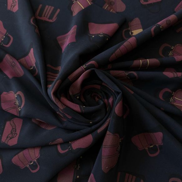 Tecido Crepe de Chine Estampado Bag Icons Chic • Conexão Tecidos