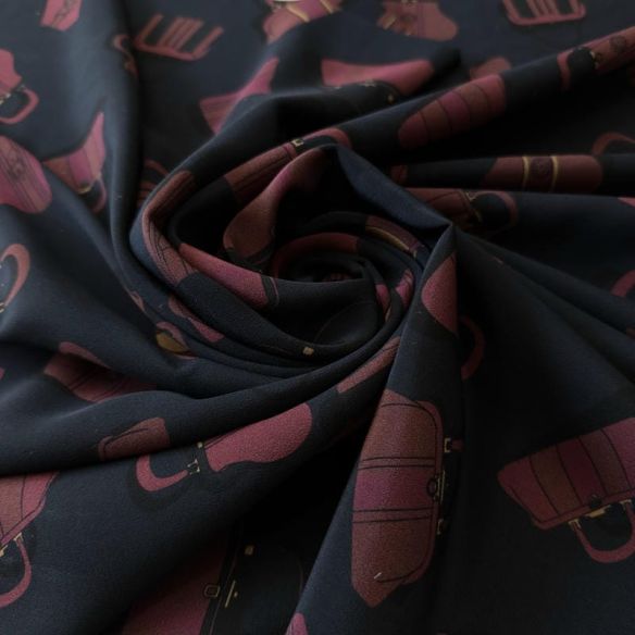 Tecido Crepe de Chine Estampado Bag Icons Chic • Conexão Tecidos
