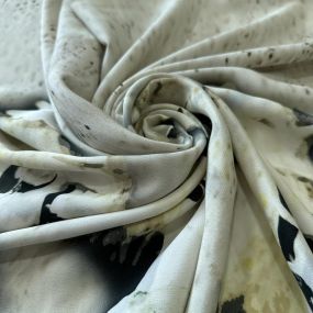 Tecido Crepe de Chine Estampado Art Figure Mono • Conexão Tecidos 2