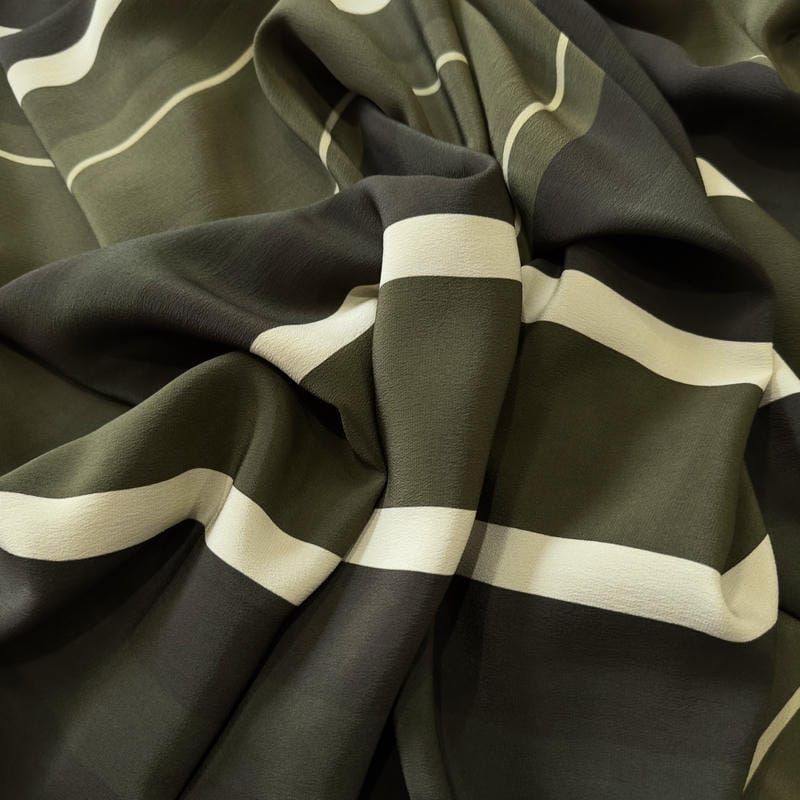 Tecido Crepe de Chine Estampado Green Lines • Conexão Tecidos