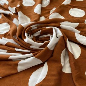 Tecido Viscose Estampada Poá Maxi Caramelo Chic • Conexão Tecidos 2