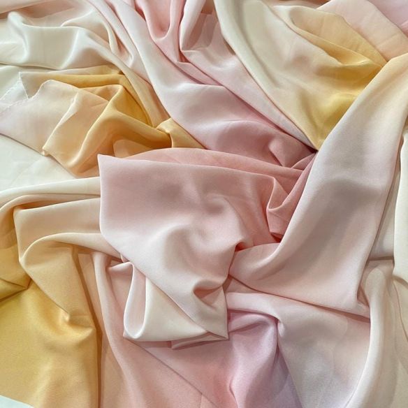 Tecido Crepe de Chine Estampado Nuage de Pétale • Conexão Tecidos