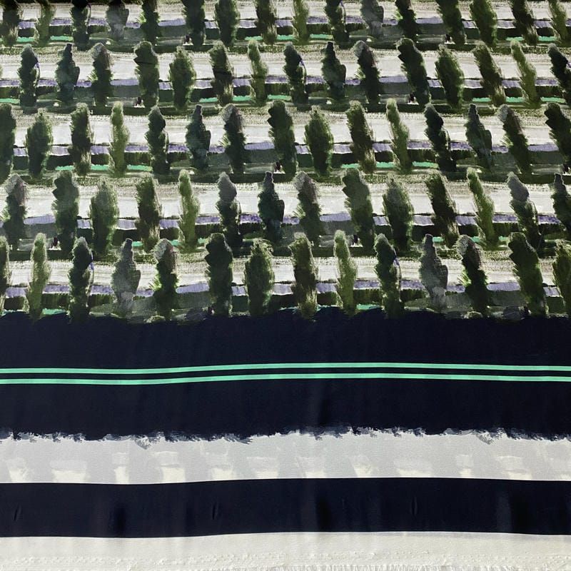 Tecido Crepe de Chine Estampado Resort Oliva Navy • Conexão Tecidos