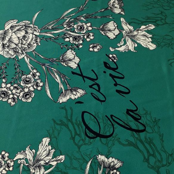 Tecido Crepe de Chine Estampado Verde E'est La Vie • Conexão Tecidos