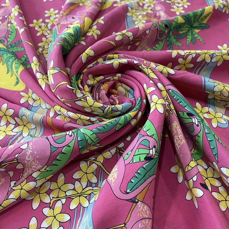 Tecido Crepe de Chine Estampado Flamingo Tropical • Conexão Tecidos