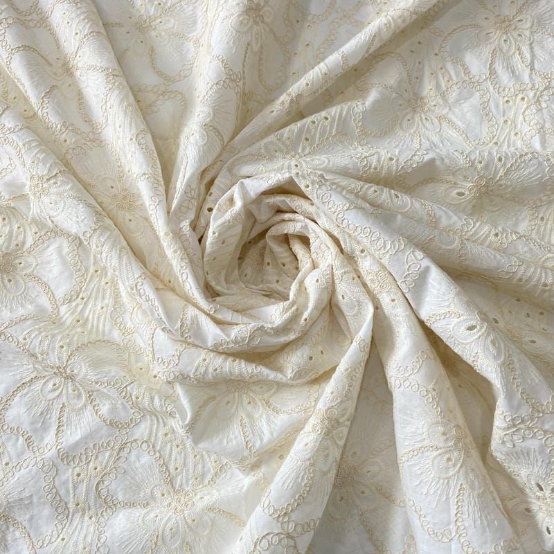 Tecido Cambraia De Algodão Bordada Floral Off White • Conexão Tecidos