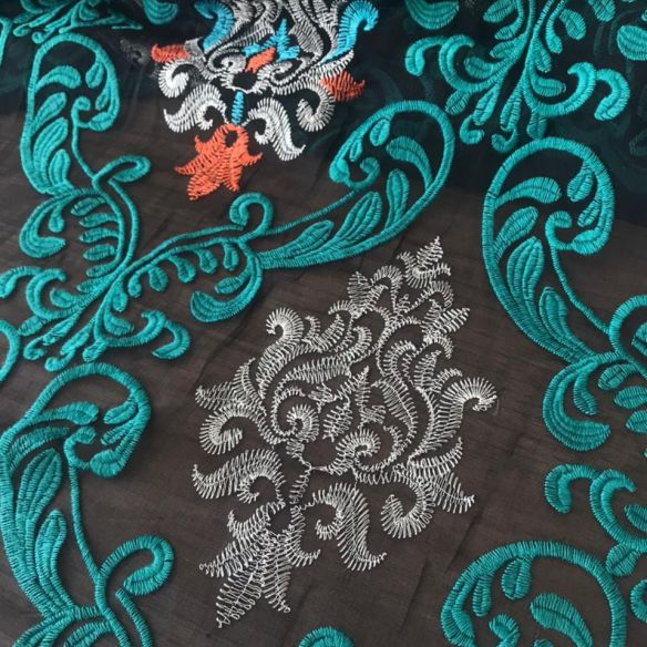 CHIFFON DE SEDA BORDADO • Conexão Tecidos CHIFFON DE SEDA BORDADO • Conexão Tecidos