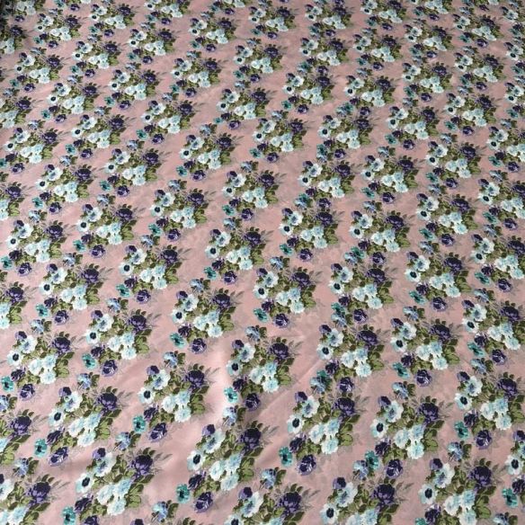 Tecido Cetim Toque De Seda Estampada Flowers • Conexão Tecidos