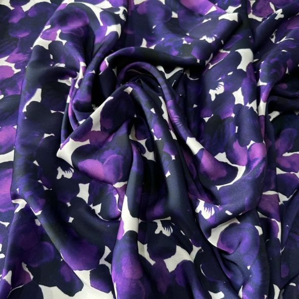 Tecido Cetim Toque De Seda Estampada Violeta • Conexão Tecidos