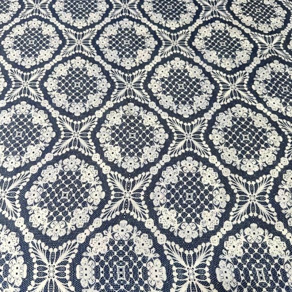 Tecido Cetim Toque De Seda Estampada Barrado Square • Conexão Tecidos