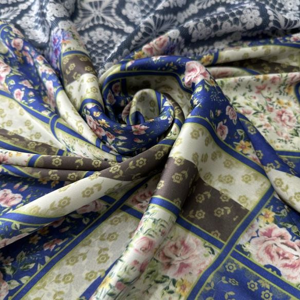 Tecido Cetim Toque De Seda Estampada Barrado Square • Conexão Tecidos