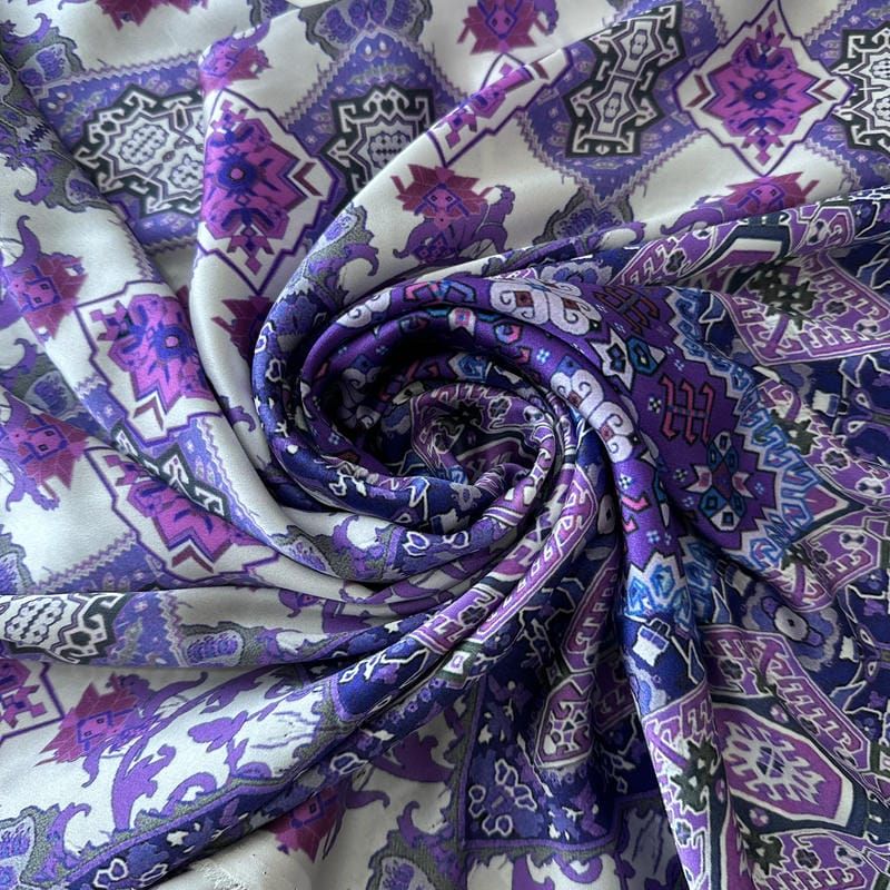 Tecido Cetim de Seda Estampado Mandala Boho Roxa • Conexão Tecidos