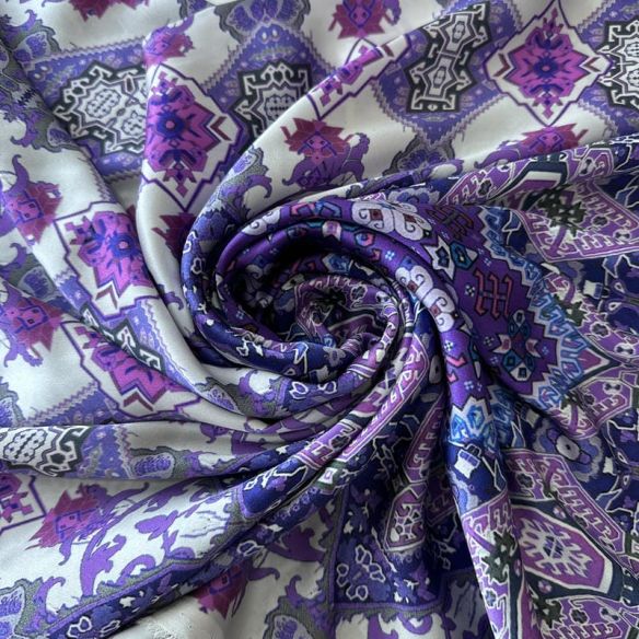 Tecido Cetim de Seda Estampado Mandala Boho Roxa • Conexão Tecidos