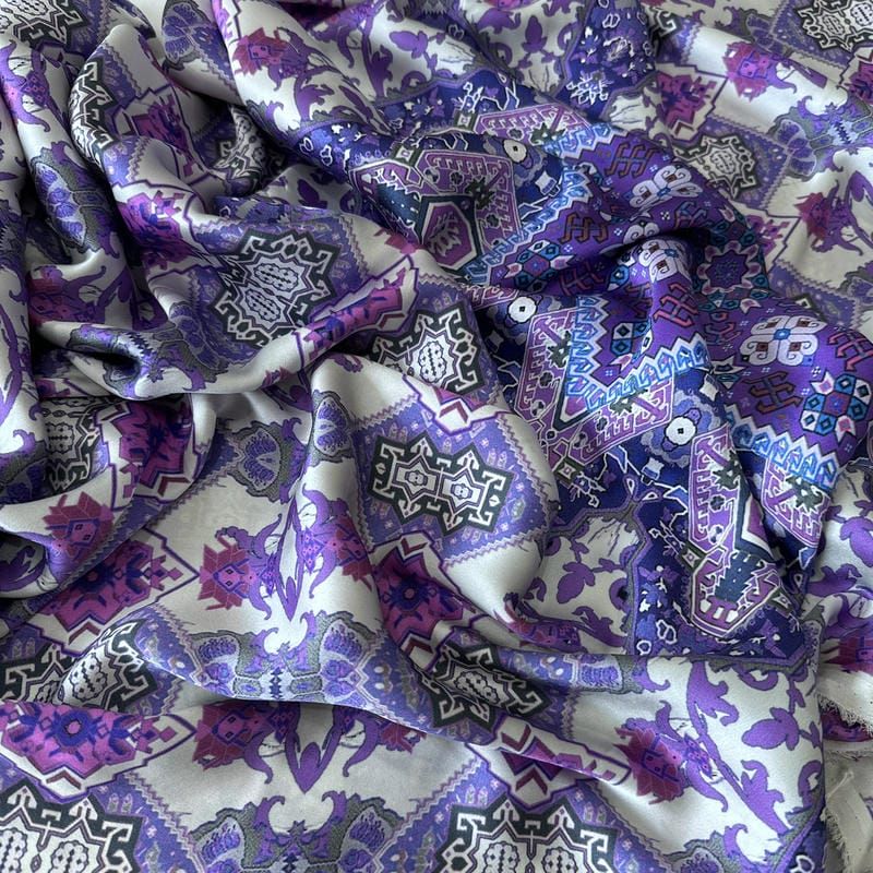 Tecido Cetim de Seda Estampado Mandala Boho Roxa • Conexão Tecidos