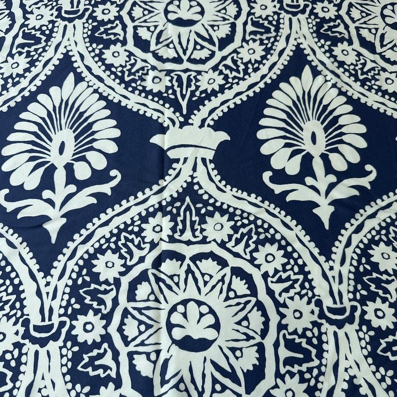 Tecido Crepe de Chine Estampado Arabesco Colonial Azul • Conexão