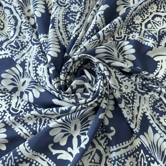Tecido Crepe de Chine Estampado Arabesco Colonial Azul • Conexão