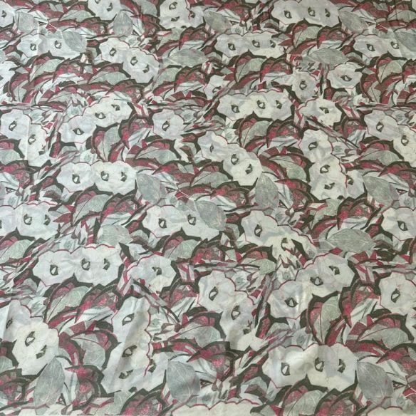 Tecido Crepe de Chine Estampado Floral Vintage Verde • Conexão Tecidos