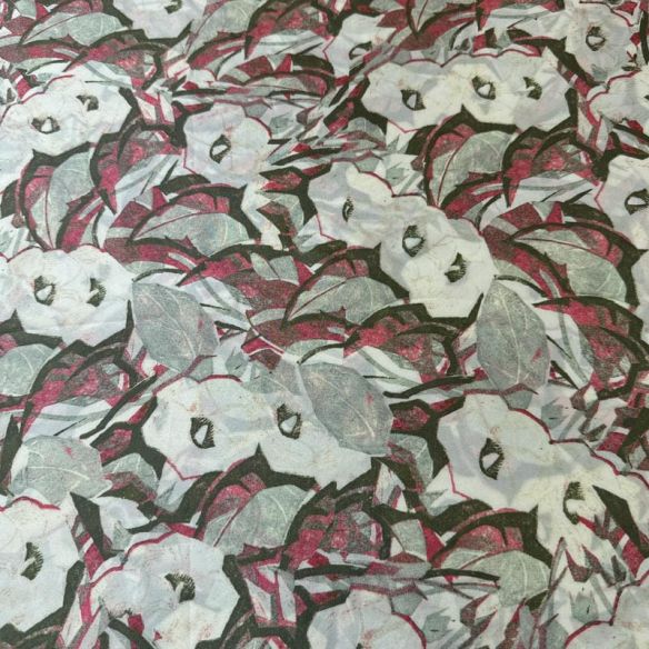 Tecido Crepe de Chine Estampado Floral Vintage Verde • Conexão Tecidos