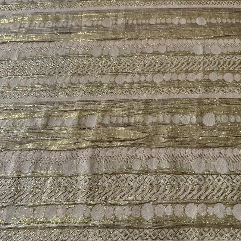 Tecido Gaze De Seda Estampada Jacquard Dourado • Conexão Tecidos