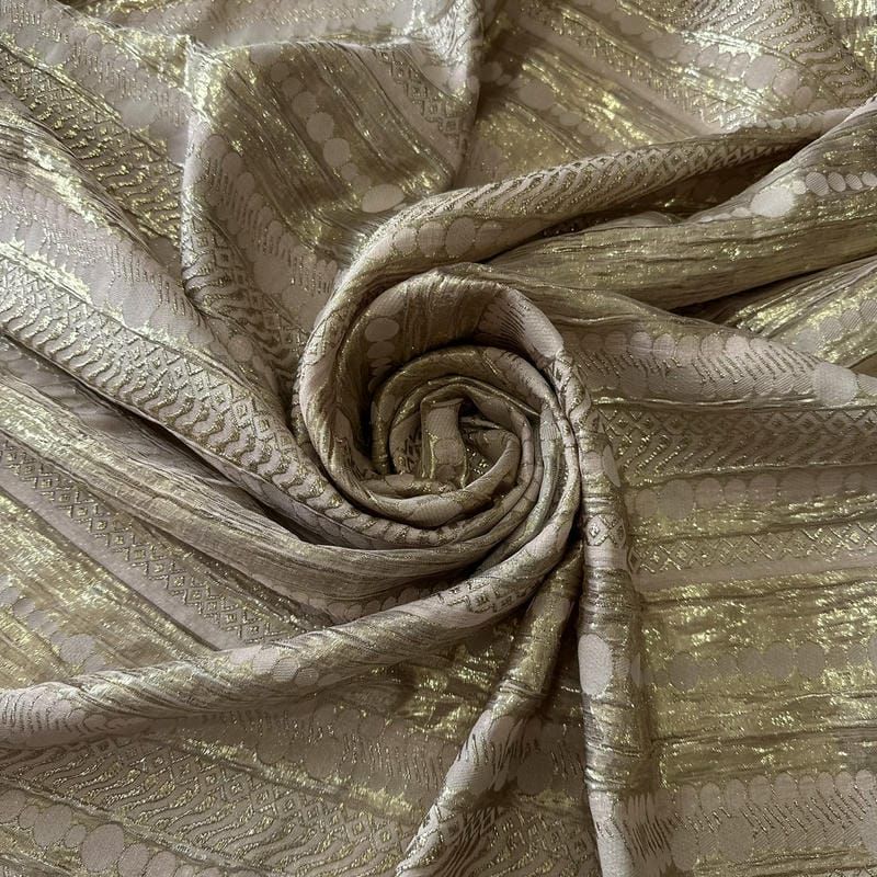 Tecido Gaze De Seda Estampada Jacquard Dourado • Conexão Tecidos