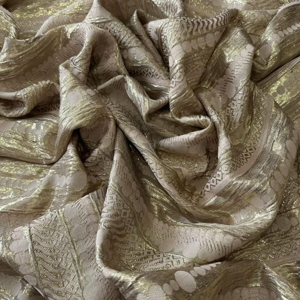Tecido Gaze De Seda Estampada Jacquard Dourado • Conexão Tecidos