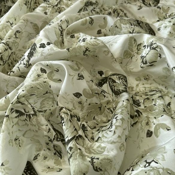 Tecido Tafetá De Seda Pura Floral Clássico Verde Sálvia • Conexão