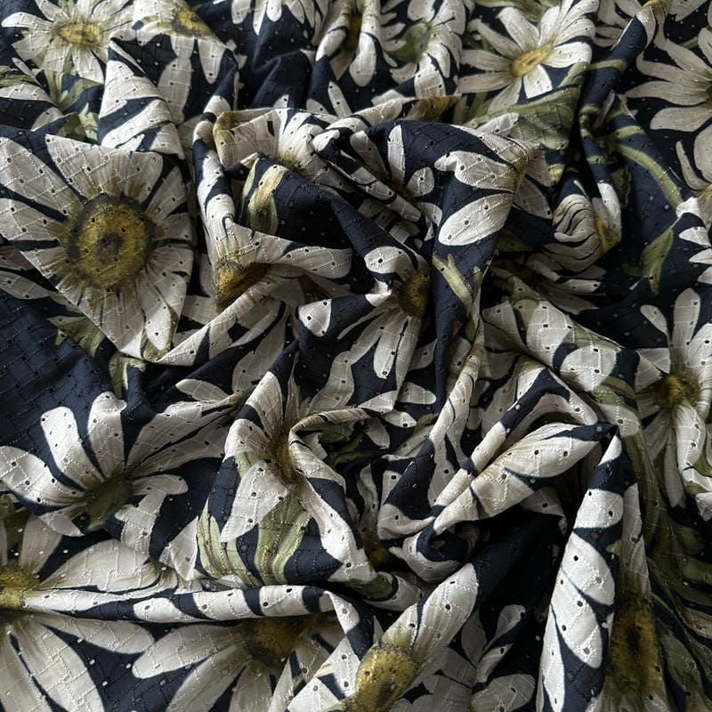 Tecido Lese Estampada Floral Margaridas • Conexão Tecidos