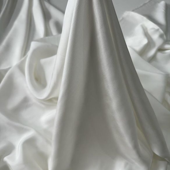 Tecido Seda Pura Habutai Liso Off White • Conexão Tecidos