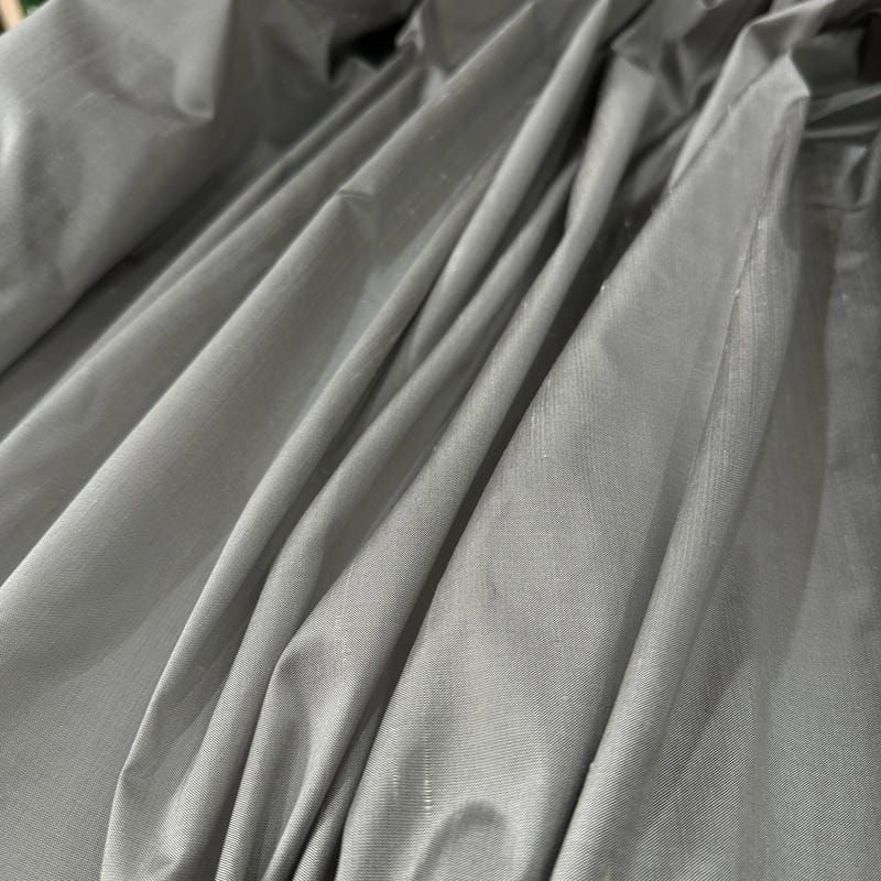 Tecido Milano Seda Pura Silver • Conexão Tecidos