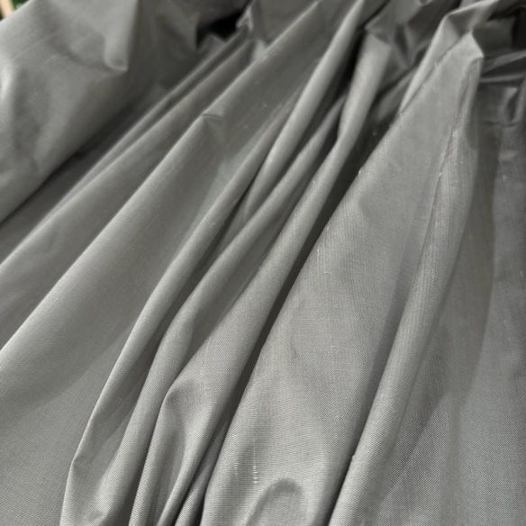 Tecido Milano Seda Pura Silver • Conexão Tecidos