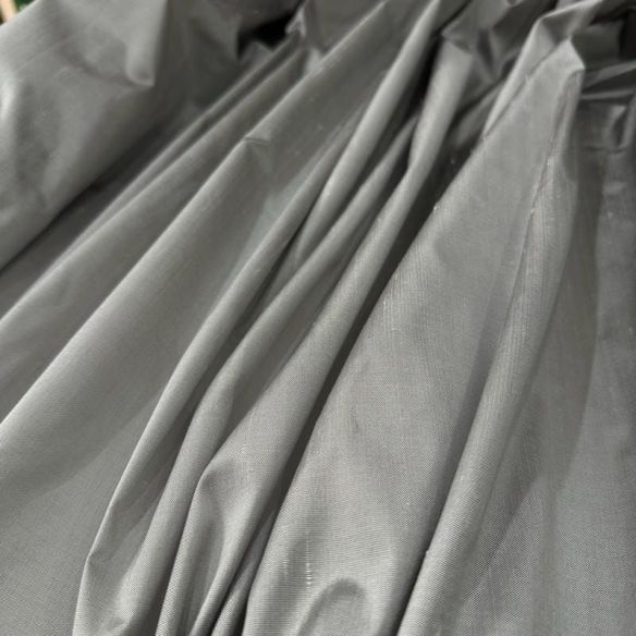 Tecido Tafetá de Seda Pura Silver • Conexão Tecidos